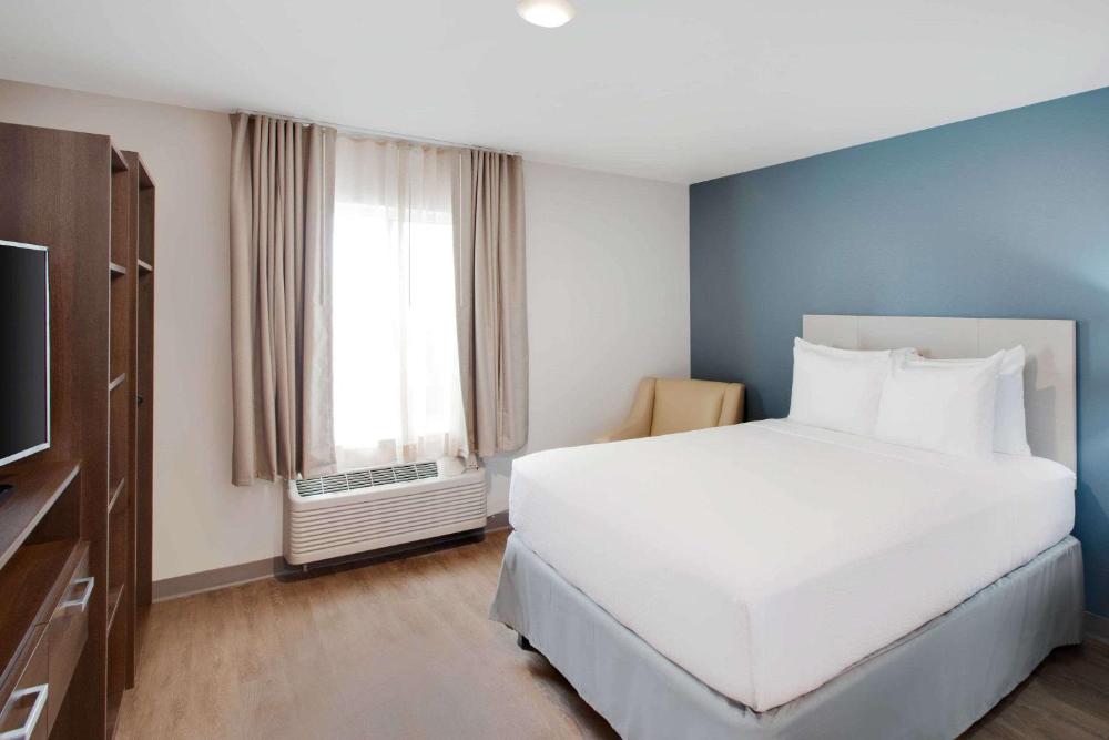 Standard Queen Room - Non-Smoking interior
